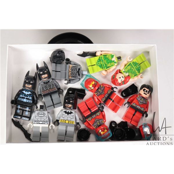 Selection of Lego DC Super Heros minifigures including Posion Ivy (Extra torso and legs), 3 Scuba Ro