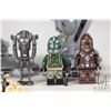 Image 4 : Lego Star Wars AT-DP Walker appears complete. including five minifigures Commander Gree, Orange mark