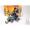 Image 2 : Lego "Castle" Royal Drawbridge set No. 6078 prebuilt kit, 4 minfigures, original box. Completeness n