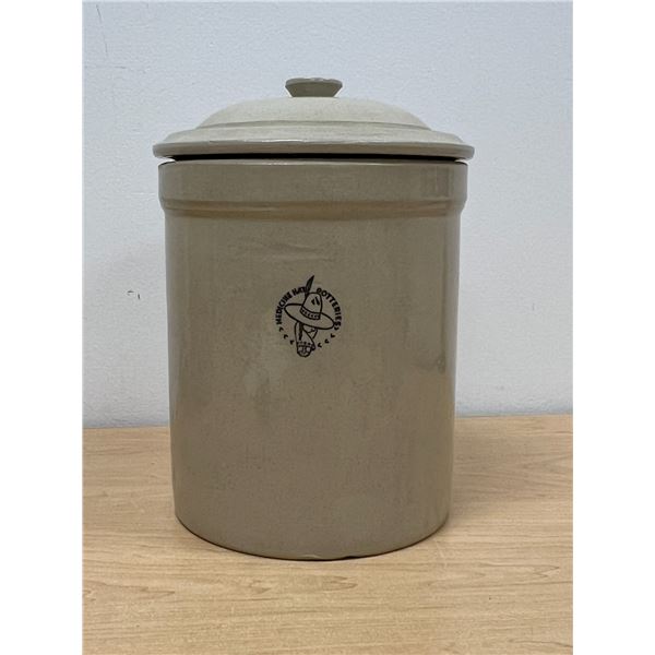 Minty Medicine Hat Potteries 1 Gallon Crock with lid