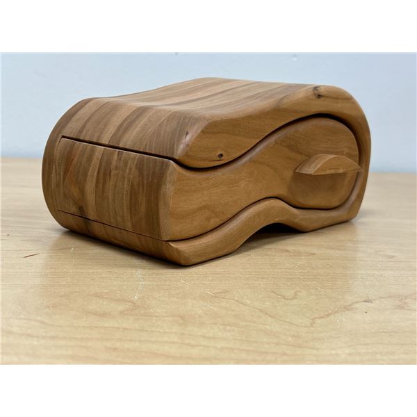 Bandsaw Cut Wooden Trinket Box - approx: 8.5 x 4" & 3.5"T