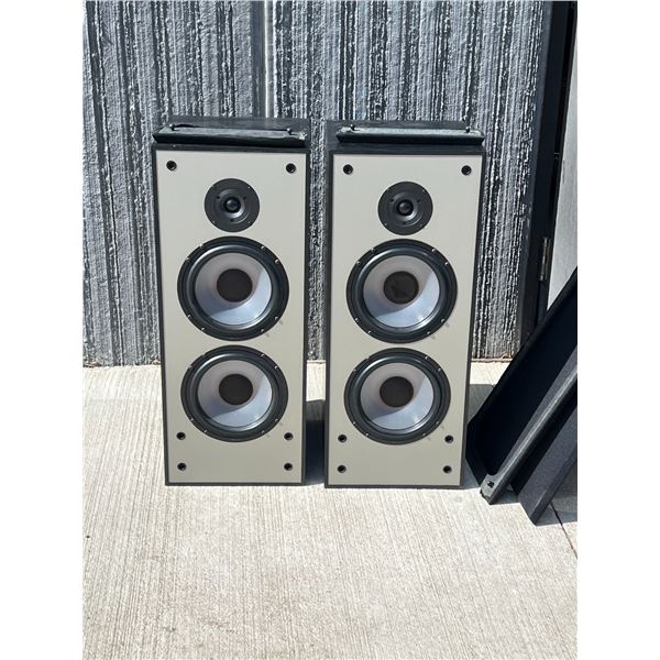 2 Paradigm 9se Floor Speakers - Approx: 11.5 x 13.5 & 28"T (not tested, see photos)