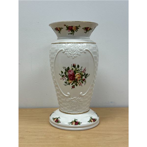 Large Royal Albert Old Country Roses Vase - Approx: 14"T and 7"W
