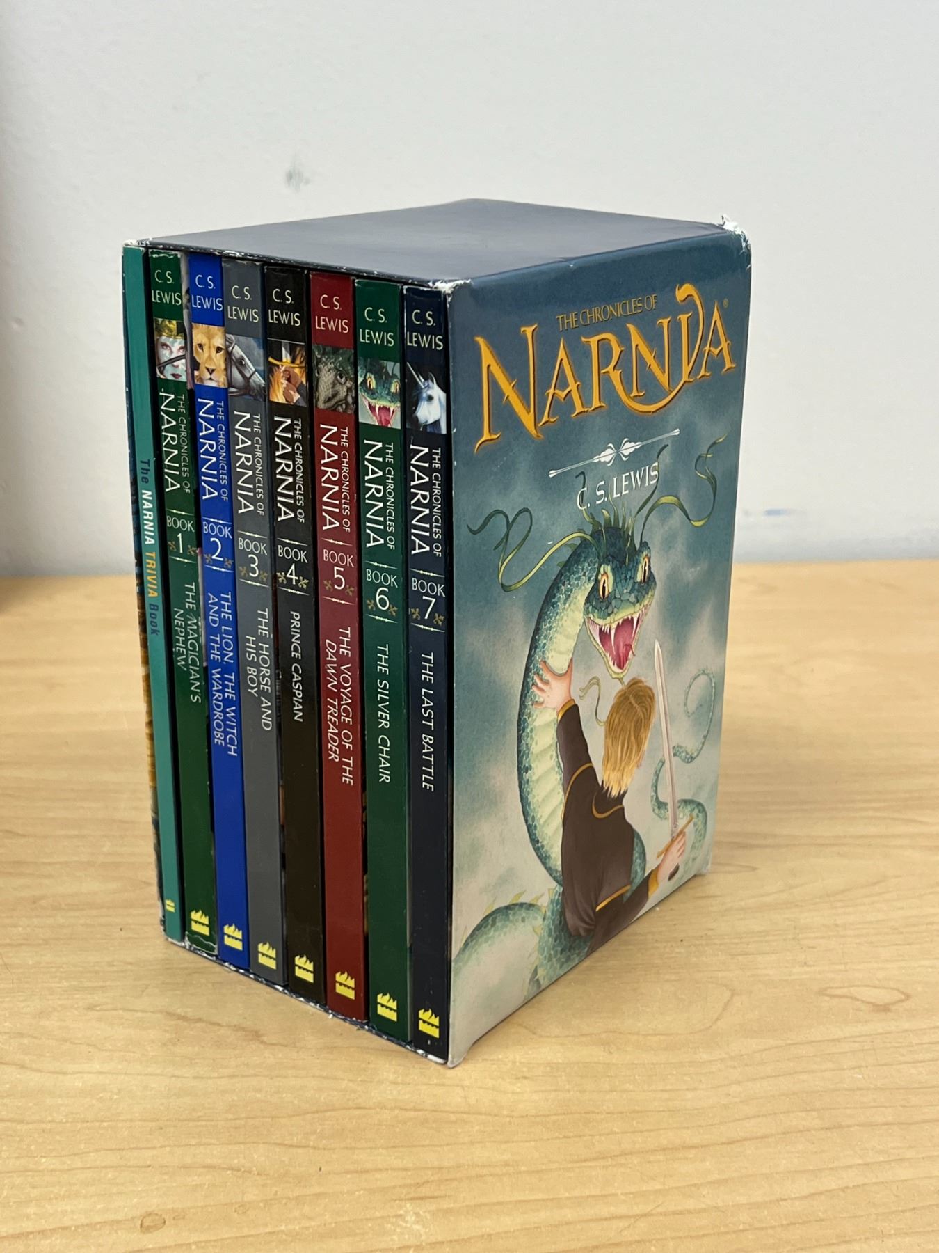 The Chronicles of Narnia 8 Book Box set C.S Lewis (includes narnia ...