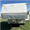 Image 7 : 1998 Jayco Model 243RKS fifth wheel trailer