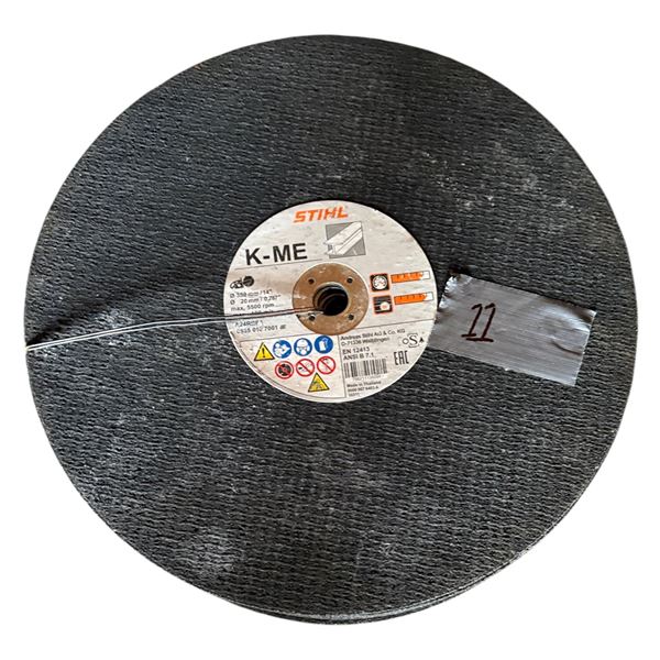 18 14 inch cutting disc NEW