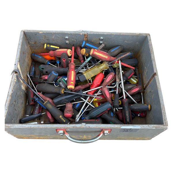Box of misc screw drivers