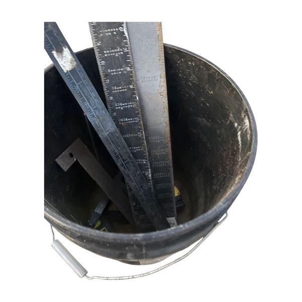 Pail of squares