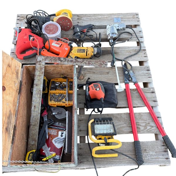 Pallet of jigsaw, sanders, pruning shears, lite tool box, misc tools, sanding disc, drill