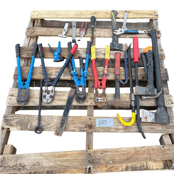 Pallet of misc tools