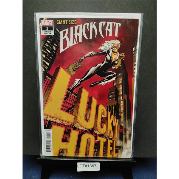 Giant-Size Black Cat: Infinity Score #1B (2021) Dave Johnson - Lucky Variant