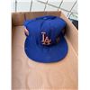 Image 1 : LA cap