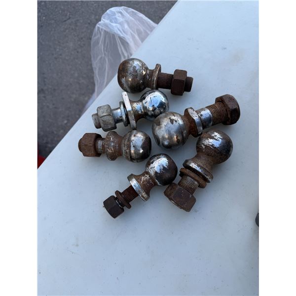 Hitch balls