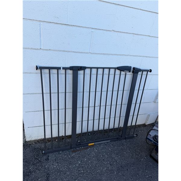 Gate