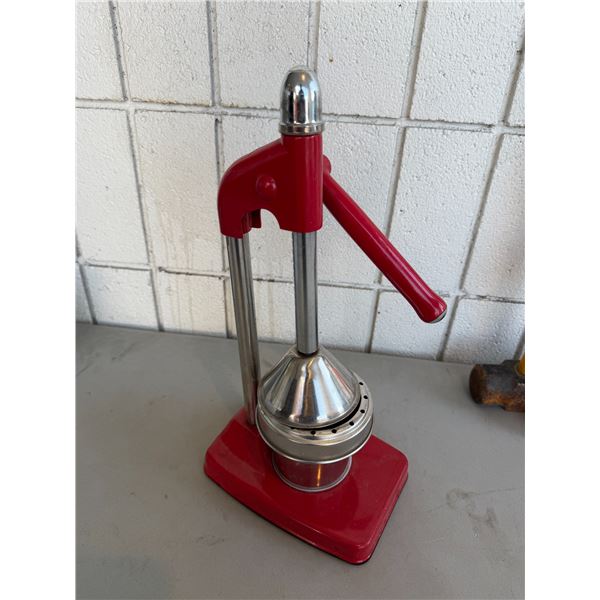 Manual  citrus press