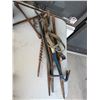 Image 1 : Prybars drill, bits Tire irons