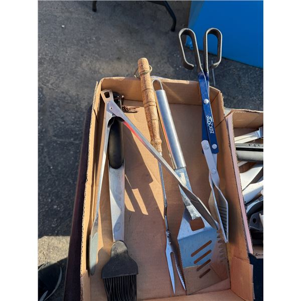Barbecue utensils