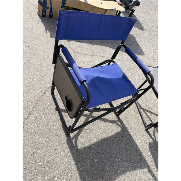 Folding camp chair with side table