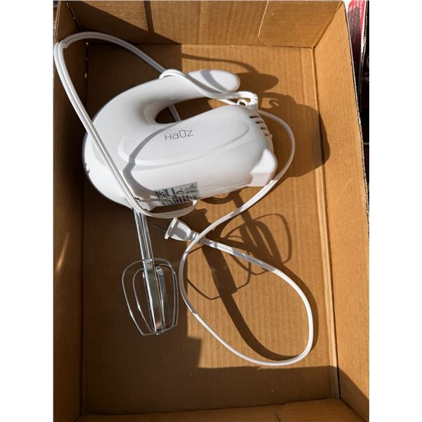 Hand mixer