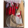 Image 1 : Betty Crocker kitchen utensil