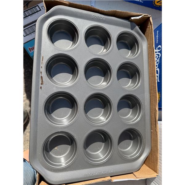 Pyrex muffin