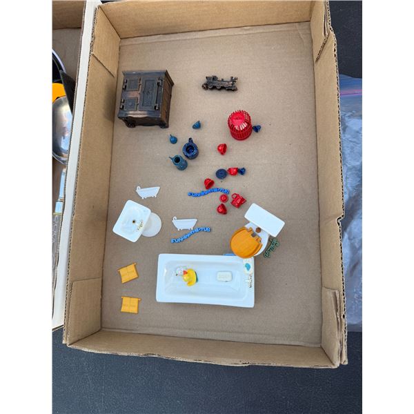 Dollhouse accessories