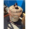 Image 1 : Vintage fuel container
