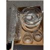 Image 1 : Kitchen dishes, and pour dishes