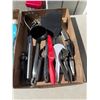 Image 1 : Kitchen utensils