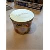 Image 1 : New hot cocoa scented candle