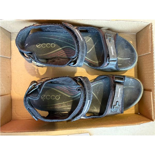 ECCO size 42 sandals
