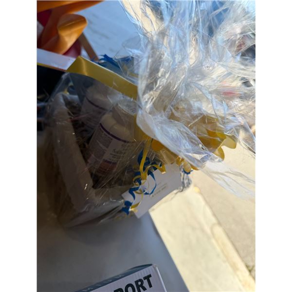 Natural factors gift pack