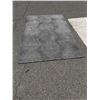 Image 1 : Area carpet 63" x 91"
