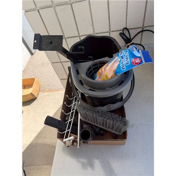 Miscellaneous cleaning items