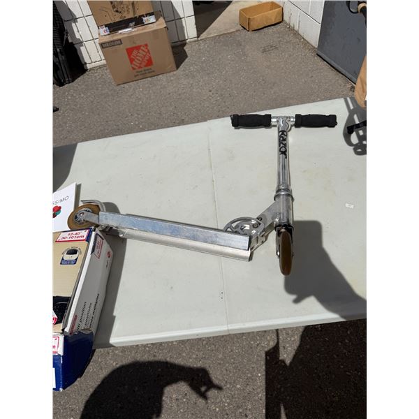 Razor scooter