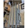 Image 1 : Bathroom towel, rods, etc.