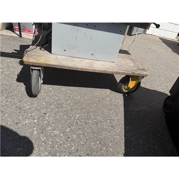 Rolling cart