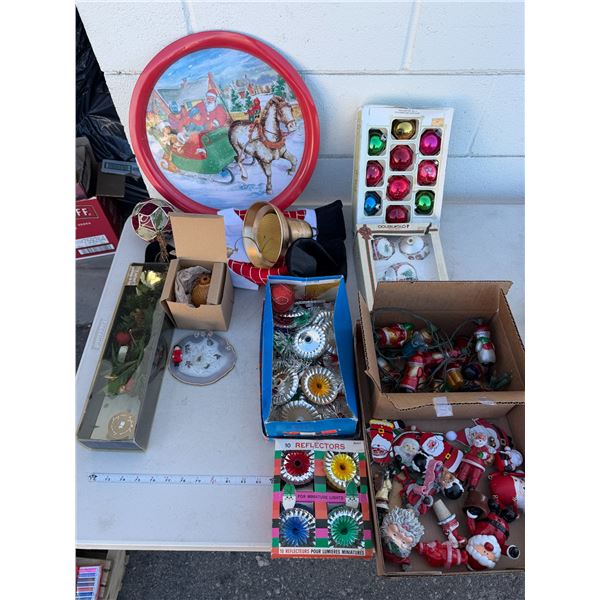 Assorted Christmas decor vintage and other