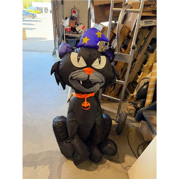 Blowup cat decor