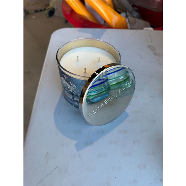 New Bath & body Works candle