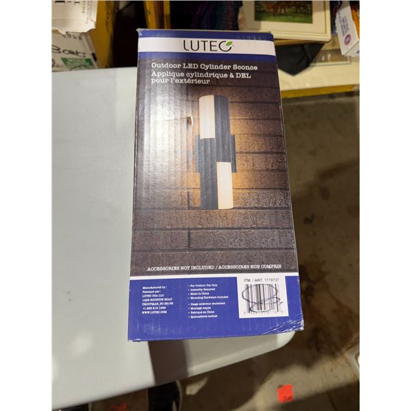 Outdoor LED cylinder sconce