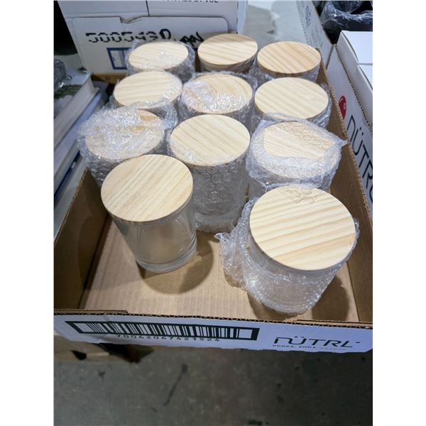 Round lidded jars