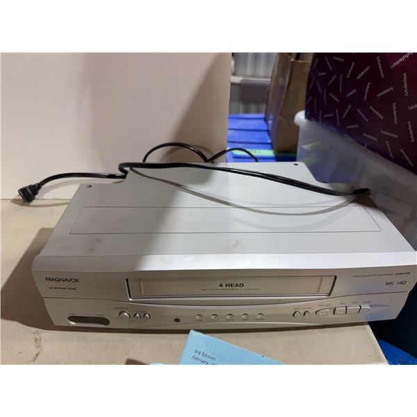 MAGNAVOXVHS player