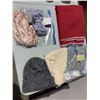 Image 1 : Toques headbands and blanket