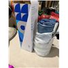 Image 1 : Water bottle of straw