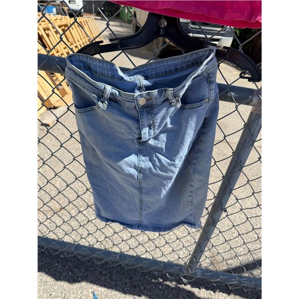 Jean skirt size 29