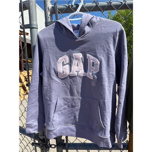 New gap hoodie size large