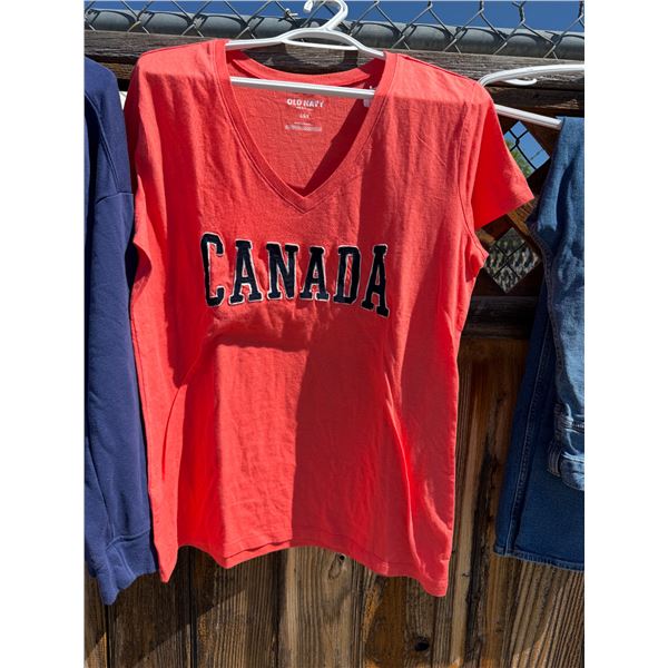 Canada shirt size large