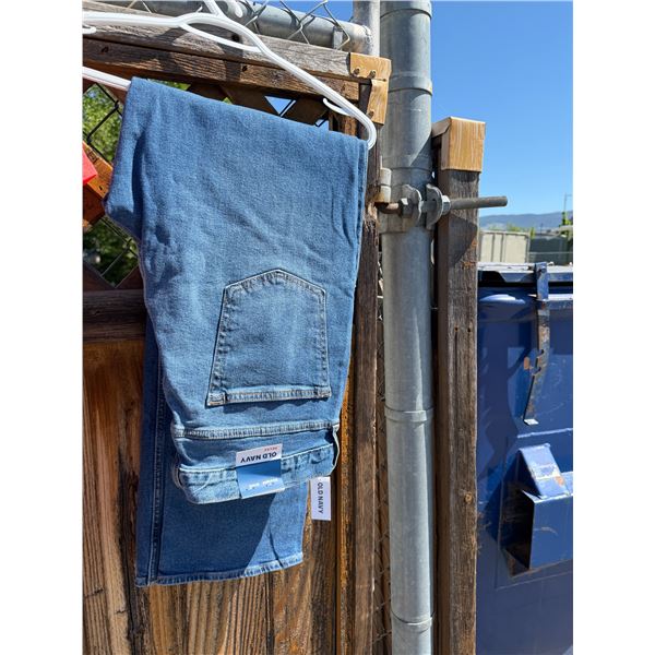 NWT jeans  size 36 x 32