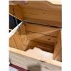 Image 2 : Wood crate